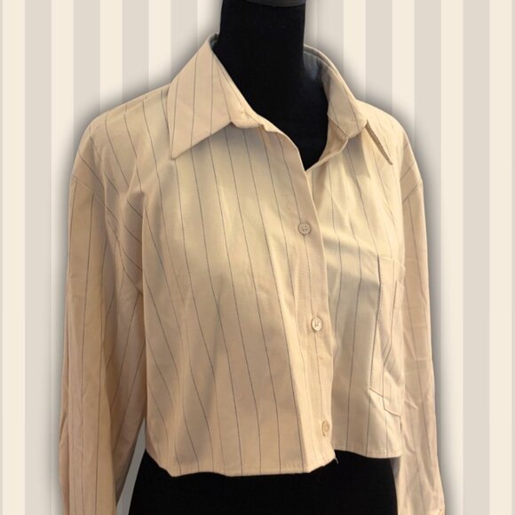 ZARA cream pinstripe button-up 🤍 - Picture 3 of 6